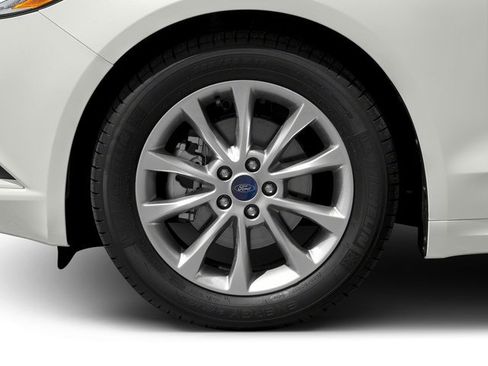 Used 2018 Ford Fusion SE w/ Fusion SE Technology Package FWD image 14
