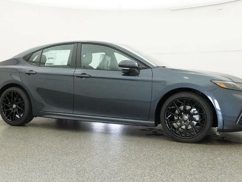 New 2026 Toyota Camry SE FWD image 28
