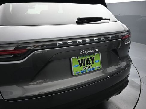 Used 2023 Porsche Cayenne AWD/4WD image 2