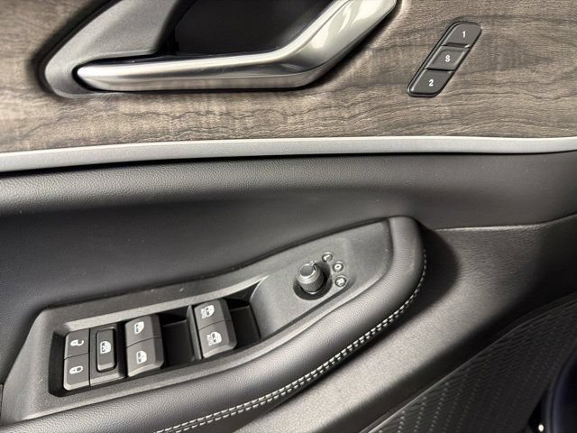 New 2026 Jeep Grand Cherokee Limited w/ Limited Altitude Package AWD/4WD image 12
