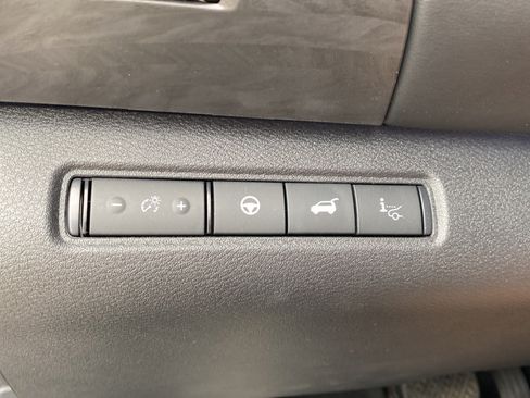 Used 2026 Nissan Pathfinder Platinum w/ Lighting Package AWD/4WD image 31