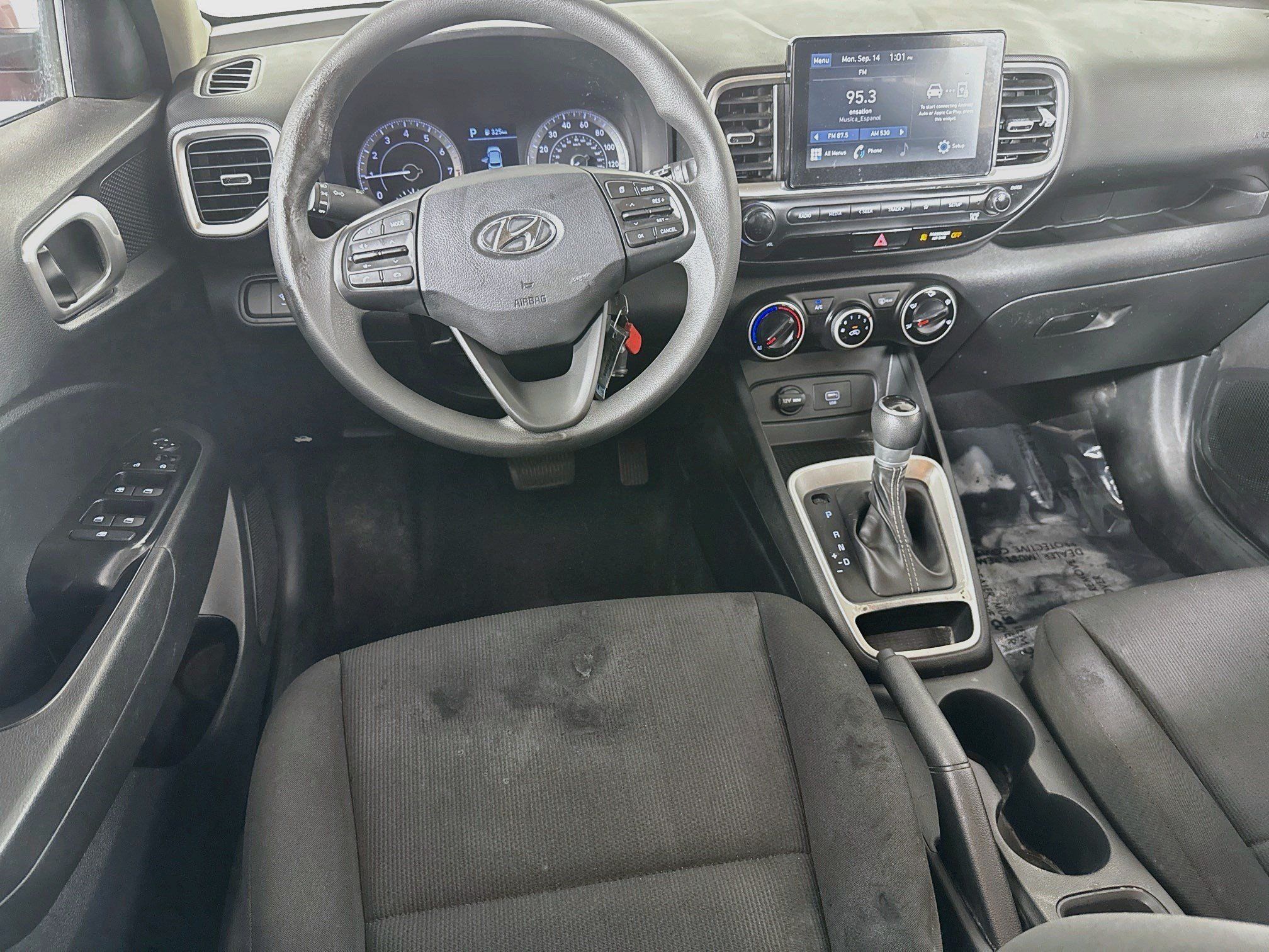 Used 2021 Hyundai Venue SE w/ Cargo Package FWD image 17