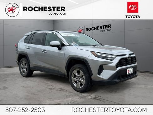 Certified 2025 Toyota RAV4 XLE AWD/4WD image 1