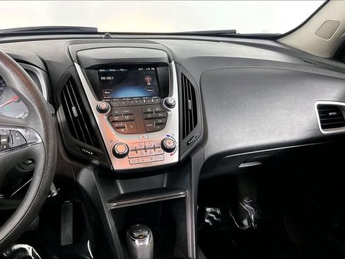 Used 2017 Chevrolet Equinox LS FWD image 6