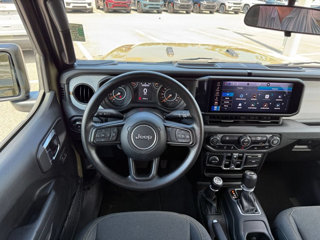 Used 2025 Jeep Wrangler Unlimited Sport AWD/4WD image 13