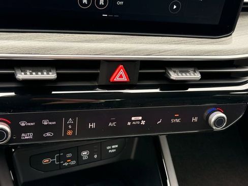 New 2025 Kia K5 EX image 17