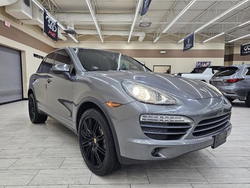 Used 2011 Porsche Cayenne S AWD/4WD image 4