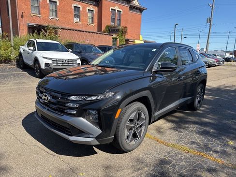 New 2026 Hyundai Tucson SEL image 3
