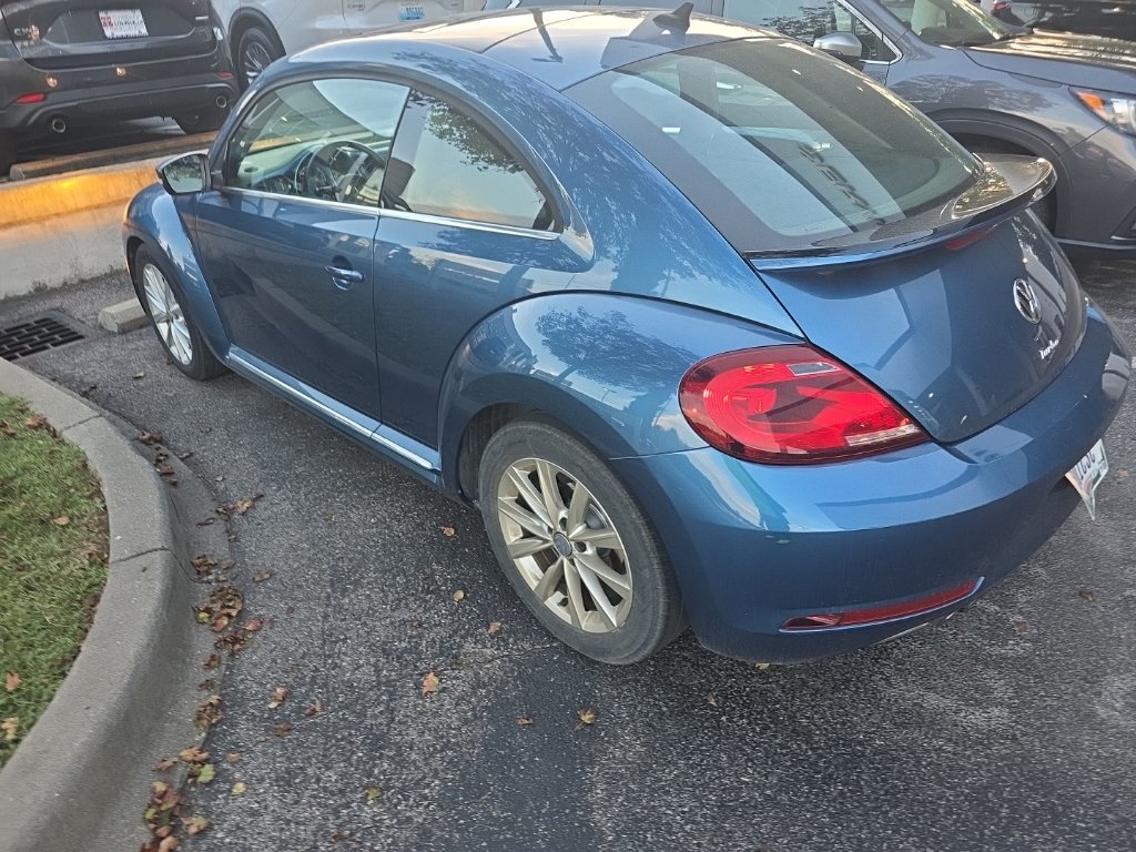 Used 2019 Volkswagen Beetle 2.0T SE FWD image 7