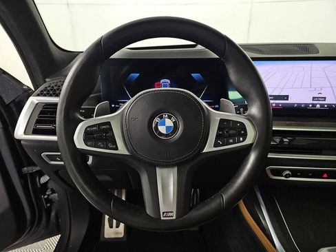 Used 2024 BMW X7 xDrive40i w/ M Sport Package AWD/4WD image 11