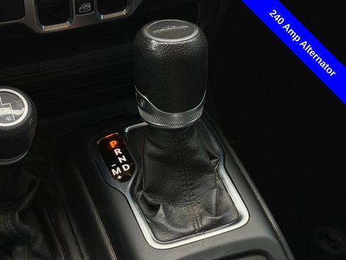 Used 2023 Jeep Gladiator Sport AWD/4WD image 17
