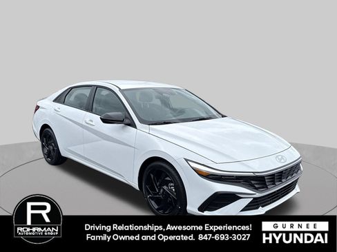 Used 2026 Hyundai Elantra Sport FWD image 2