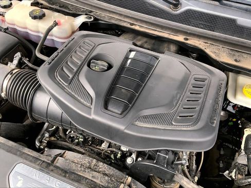 Used 2023 Jeep Wagoneer L 4WD image 32