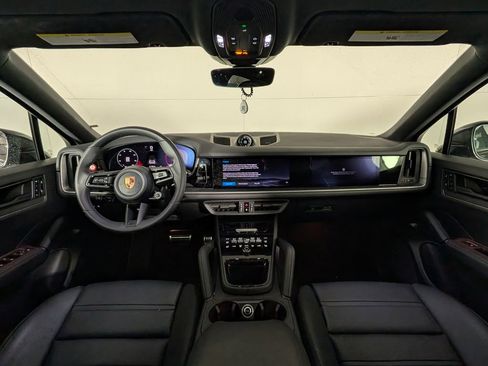 Used 2026 Porsche Cayenne Coupe image 20