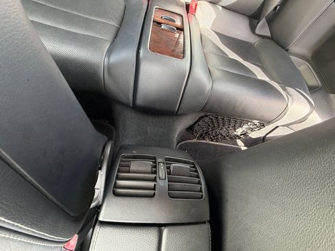 Used 2011 Mercedes-Benz E 350 Cabriolet image 18