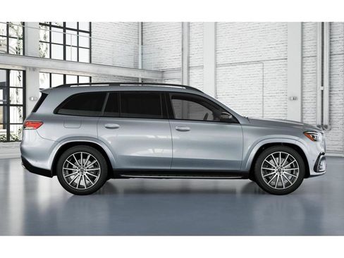 New 2025 Mercedes-Benz GLS 580 4MATIC image 2
