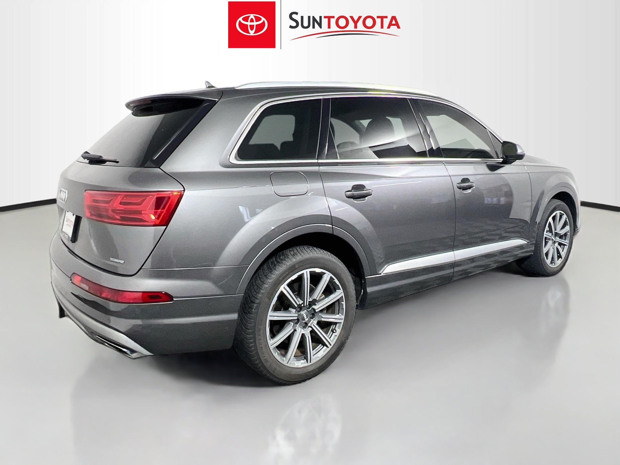 Used 2019 Audi Q7 3.0T Premium Plus w/ Premium Plus Package AWD/4WD image 4