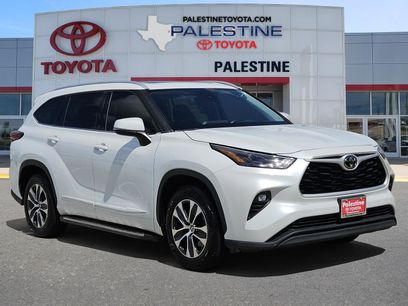 Used 2022 Toyota Highlander XLE