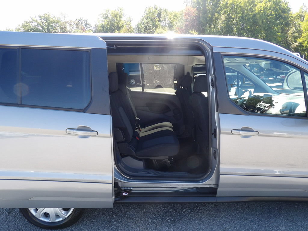 Used 2023 Ford Transit Connect XLT FWD image 30
