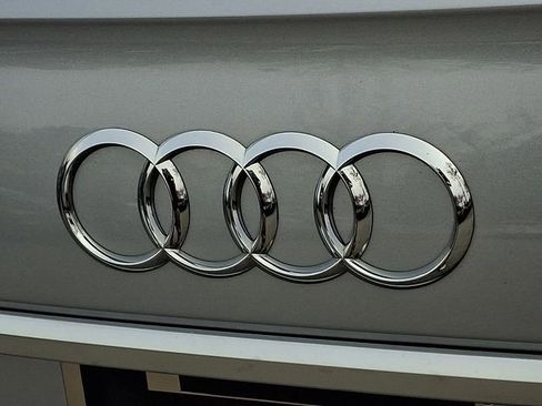 Used 2023 Audi Q5 2.0T Premium w/ Convenience Package AWD/4WD image 34
