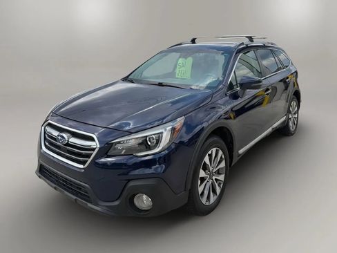 Used 2018 Subaru Outback 3.6R Touring w/ Popular Package #3 AWD/4WD image 3