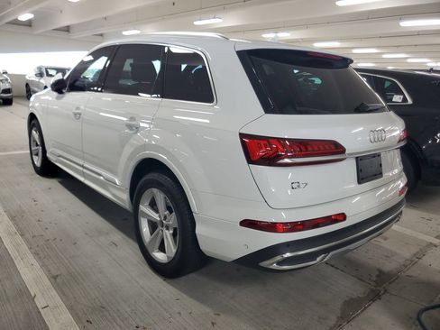 Used 2023 Audi Q7 2.0T Premium w/ Convenience Package AWD/4WD image 4