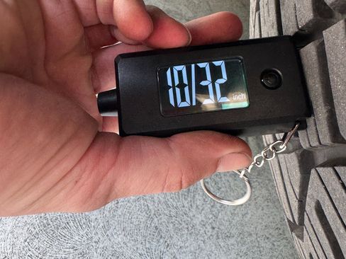 Used 2024 Tesla Cybertruck AWD Crew Cab image 64