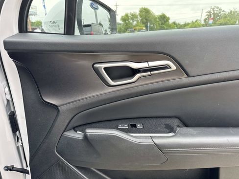 Used 2023 Kia Sportage EX FWD image 14