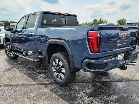 New 2026 GMC Sierra 2500 Denali w/ Denali Reserve Package AWD/4WD image 7