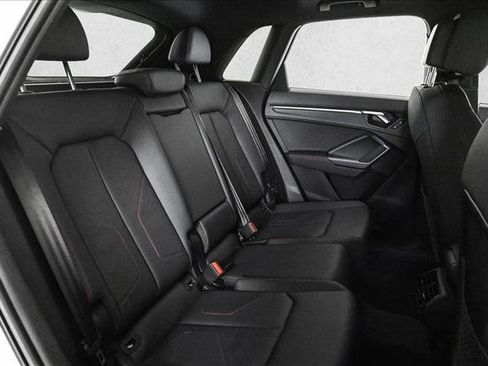 Certified 2025 Audi Q3 2.0T Premium Plus w/ Premium Plus Package image 21