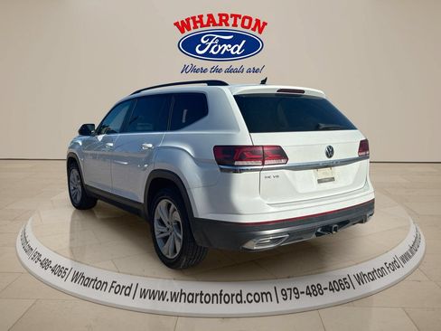 Used 2021 Volkswagen Atlas SE w/ Panoramic Sunroof Package FWD image 4