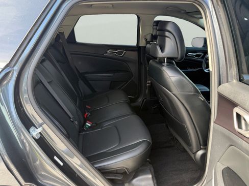 Used 2023 Kia Sportage EX FWD image 15