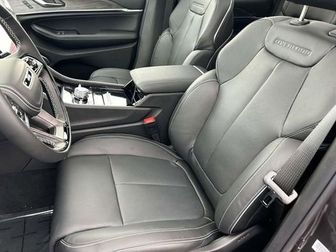 New 2025 Jeep Grand Cherokee Overland w/ Adv Protech Group III AWD/4WD image 14