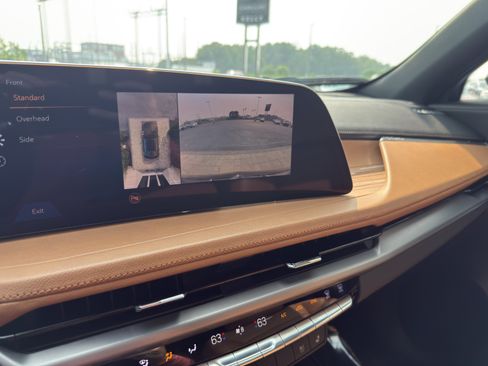 Used 2025 Cadillac XT4 Sport AWD/4WD image 14