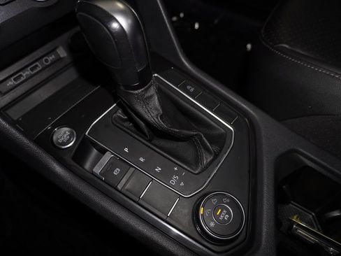 Used 2020 Volkswagen Tiguan SE w/ 3rd Row Seat Package image 20