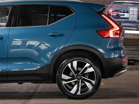 Certified 2023 Volvo XC40 B5 Ultimate w/ Protection Package Premier AWD/4WD image 4