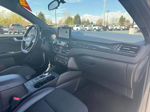 Used 2024 Ford Escape ST-Line AWD/4WD image 35