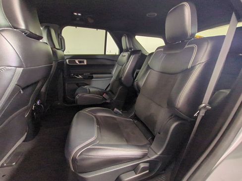 Used 2022 Ford Explorer ST AWD/4WD image 17