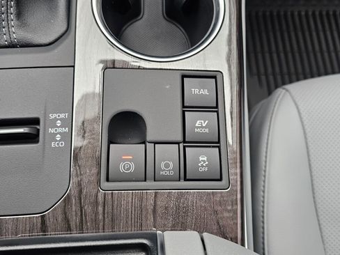 New 2026 Toyota Highlander Platinum AWD/4WD image 20