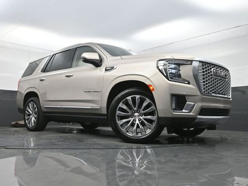 Used 2021 GMC Yukon Denali w/ Denali Premium Package RWD image 27