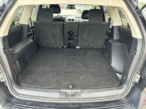 Used 2010 Dodge Journey SXT FWD image 17