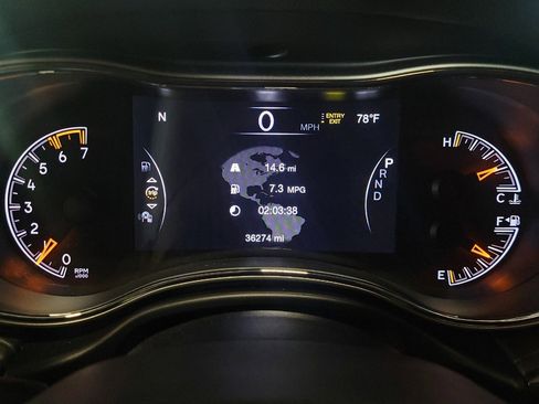 Used 2018 Jeep Grand Cherokee Overland AWD/4WD image 23