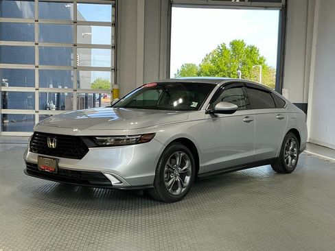 Used 2023 Honda Accord EX image 2