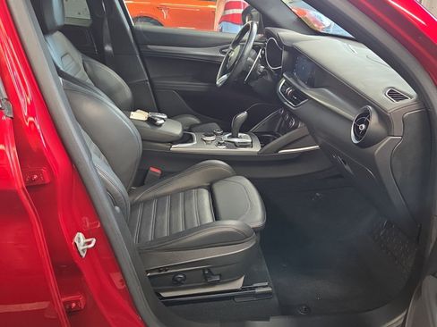 Used 2023 Alfa Romeo Stelvio Veloce AWD/4WD image 10