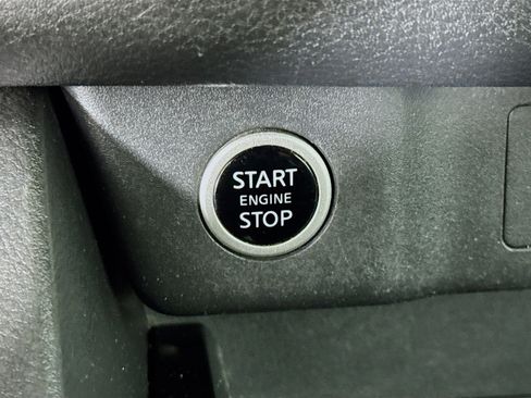 Used 2022 Nissan Rogue SV FWD image 20