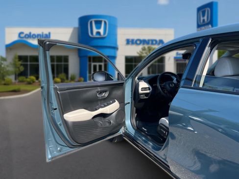 Used 2025 Honda HR-V EX-L image 16