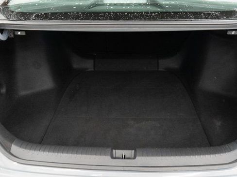 Certified 2025 Honda Accord SE image 9