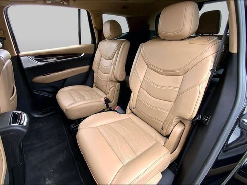 Used 2023 Cadillac XT6 Premium Luxury w/ Platinum Package FWD image 20
