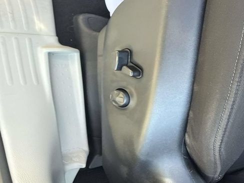 Used 2023 Chrysler Voyager LX FWD image 19