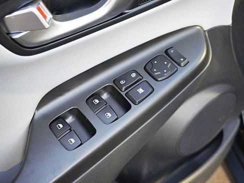 Certified 2023 Hyundai Kona Limited image 24